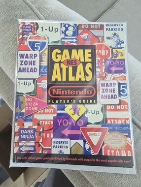 Nintendo Game Atlas Player's Guide - Yellow, Red, Blue